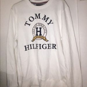 tommy hilfiger crewneck size M
